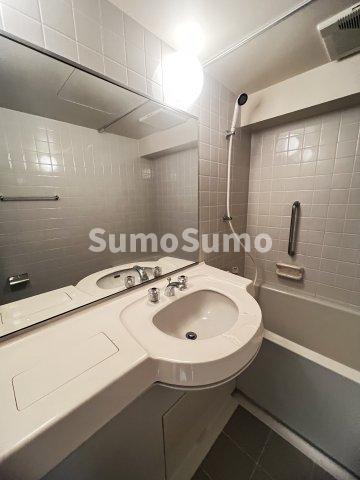 洗面設備　コンパクトで使いやすい洗面所