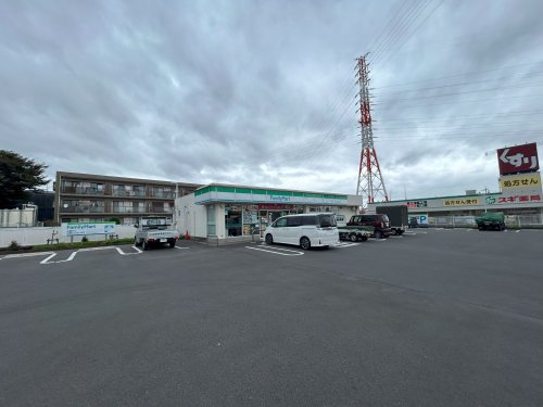 コンビニ　ファミリーマート 柏豊四季店（コンビニ）まで909m