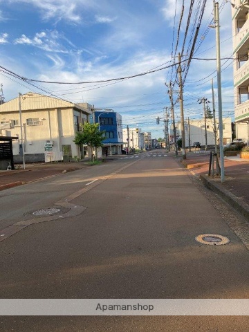 その他　前面道路（その他）まで0m