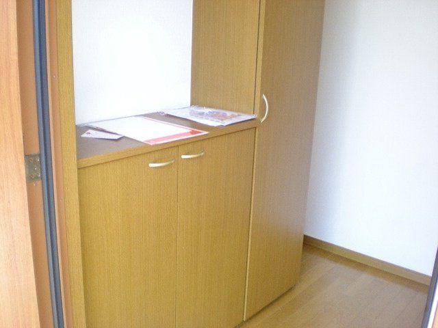 玄関　★広い玄関・大型収納靴箱★