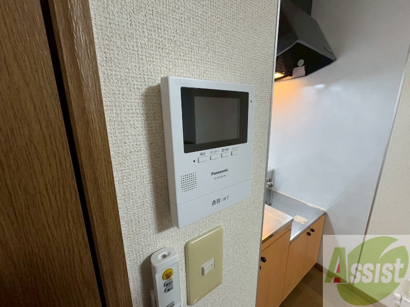 セキュリティ　ＴＶモニター付インターホンです。来客者の顔が見えるので安心！