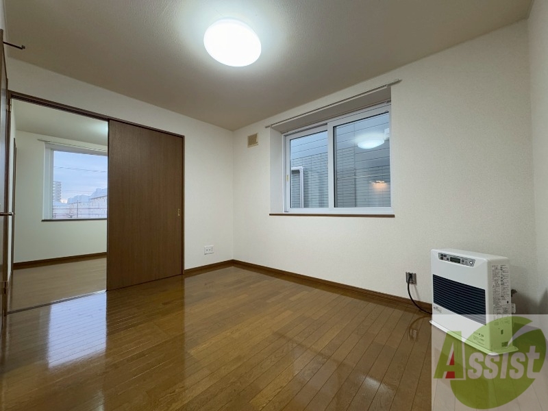 居室・リビング　広くてキレイなお部屋が広がっていて、充実した生活が送れそう。