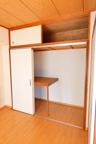 収納　便利なクローゼットタイプです。