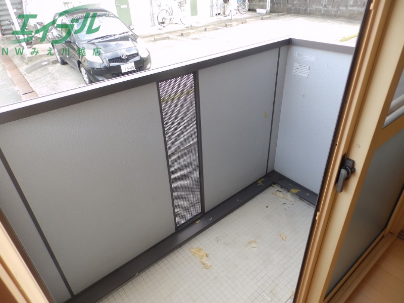 バルコニー　同物件別室反転タイプ画像