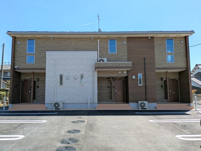 建物外観　建築中