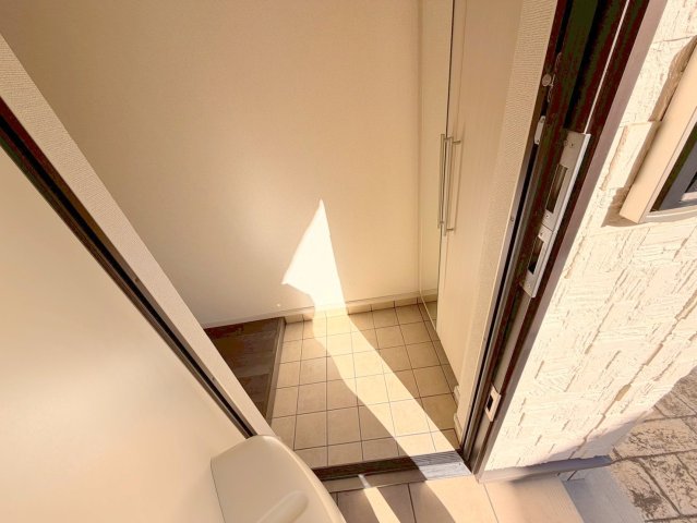 玄関　落ち着いたおしゃれな玄関です。