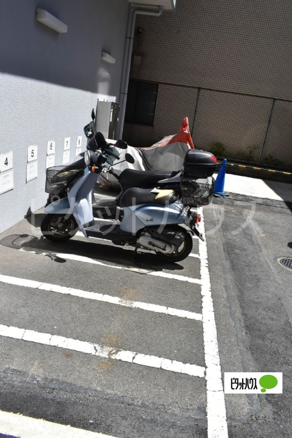 駐車場　バイク置場