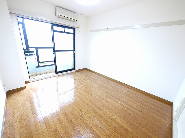 居室・リビング　居間です