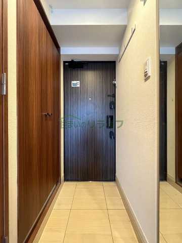 玄関　同タイプ別部屋参考写真となります。