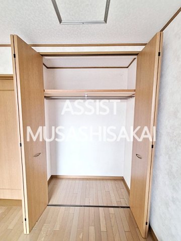 収納　写真：設備同仕様の別物件です