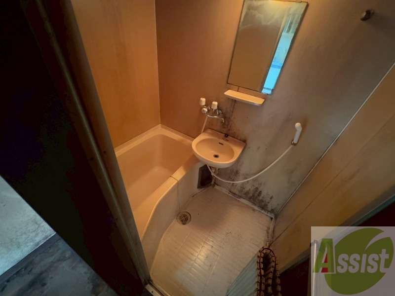 バス・シャワールーム　ユニットバスです。疲れを癒すのに欠かせませんね！