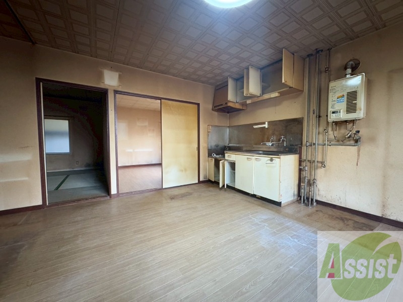 居室・リビング　広くてキレイなお部屋が広がっていて、充実した生活が送れそう。