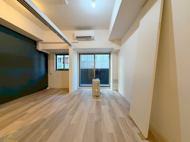 居室・リビング　セレニテ東梅田アリエ