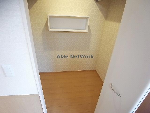 収納　北側洋室収納