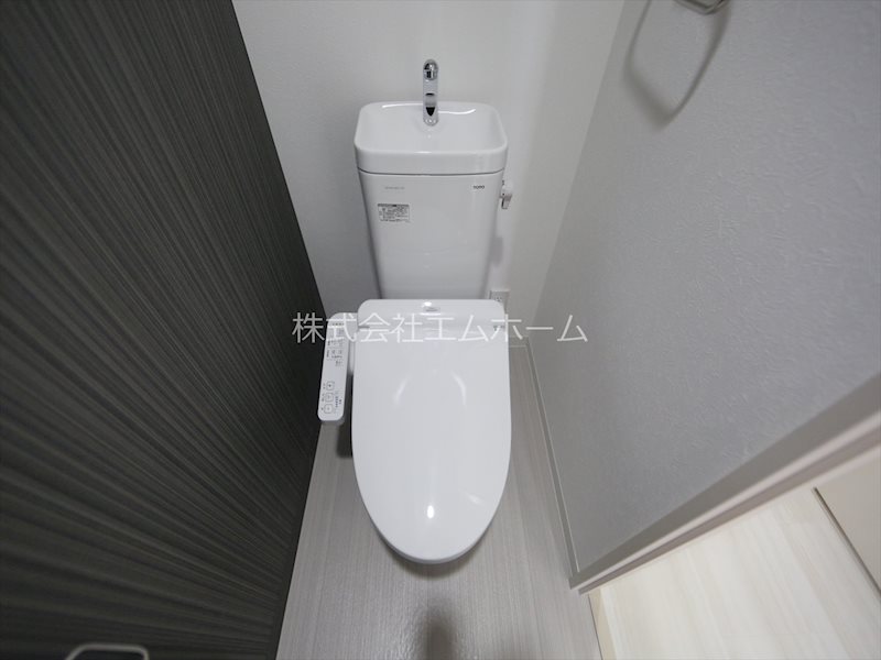 トイレ　温水洗浄暖房便座付トイレ