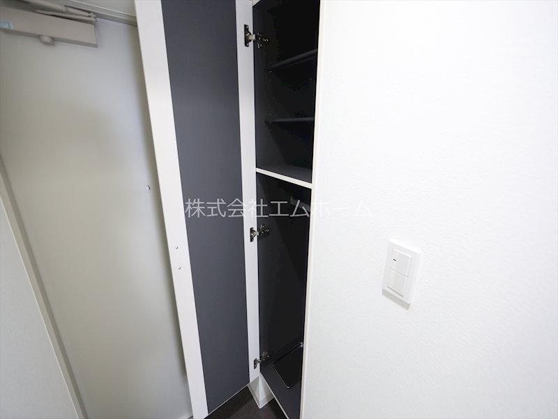 玄関　玄関　シューズボックス（収納充実してます）