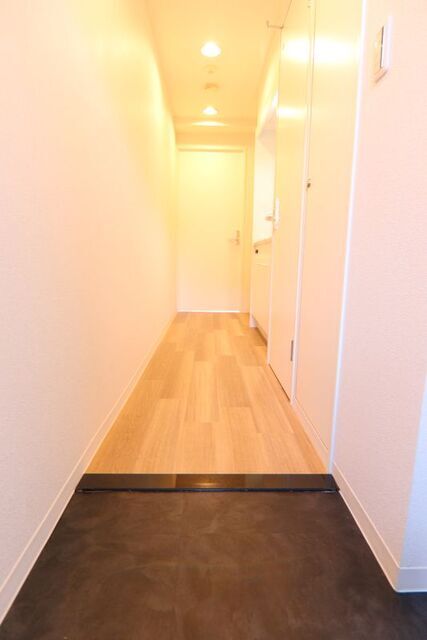 玄関　※別室の参考写真の為、現況優先です。