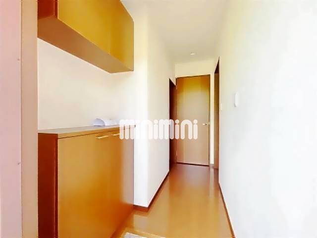 玄関　※同物件内のお部屋の写真です