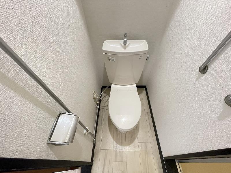 トイレ　トイレ