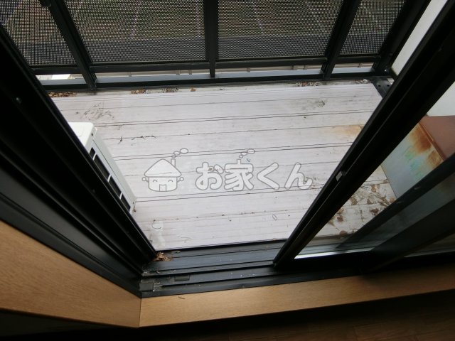バルコニー　テラス