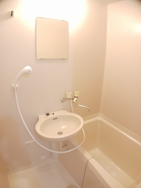 バス・シャワールーム　バス