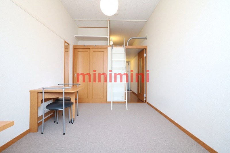 居室・リビング　※同タイプ物件の室内写真です