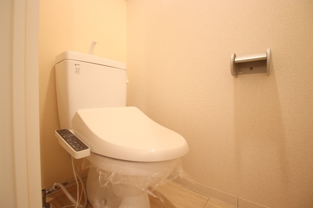 トイレ　※別室の参考写真の為、現況優先です。