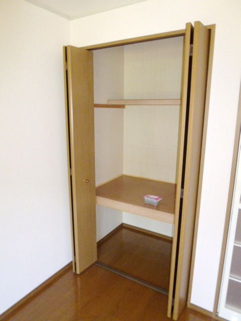 収納　～上下に分かれているのでたっぷり入ります～