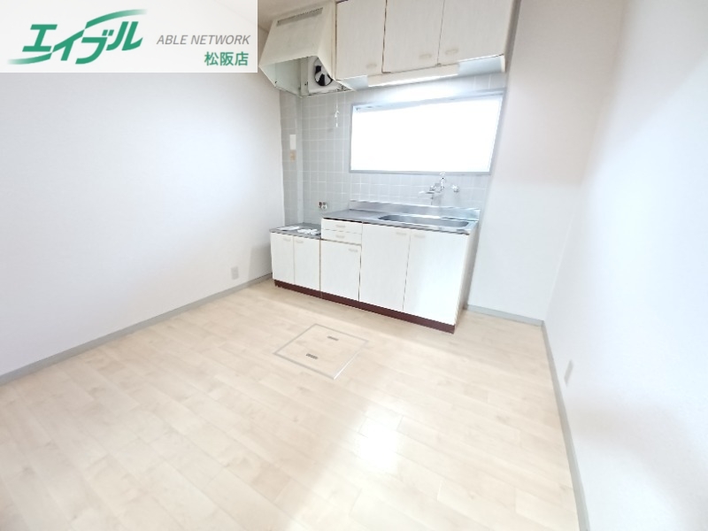 居室・リビング　反転タイプ参考写真