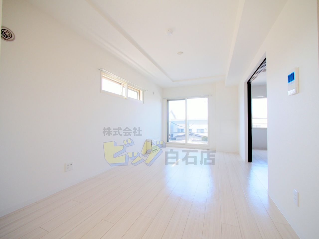 居室・リビング　広々リビングです♪