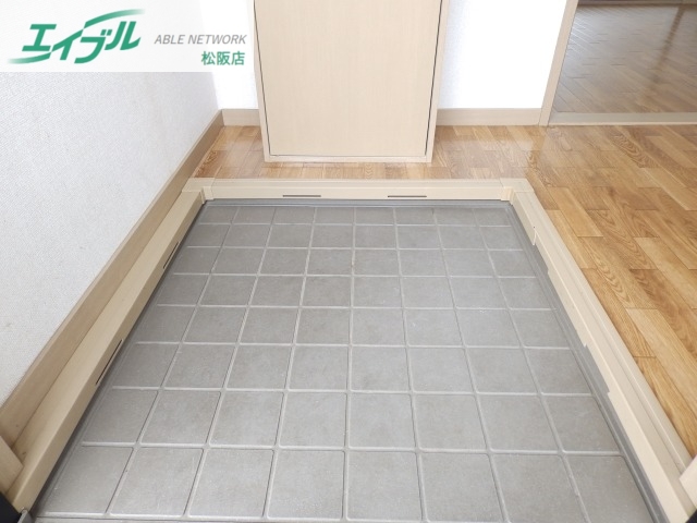 玄関　別部屋同型タイプ