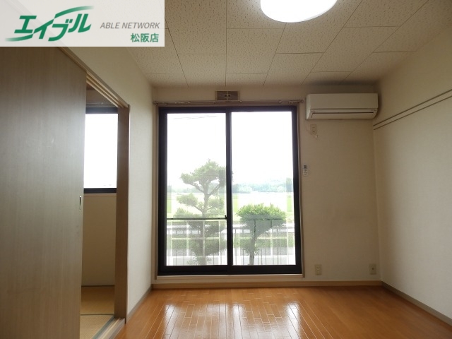 居室・リビング　別部屋同型タイプ