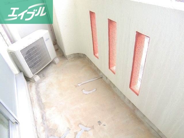 バルコニー　バルコニー