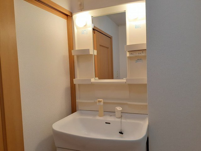 洗面設備　使いやすい洗面所です