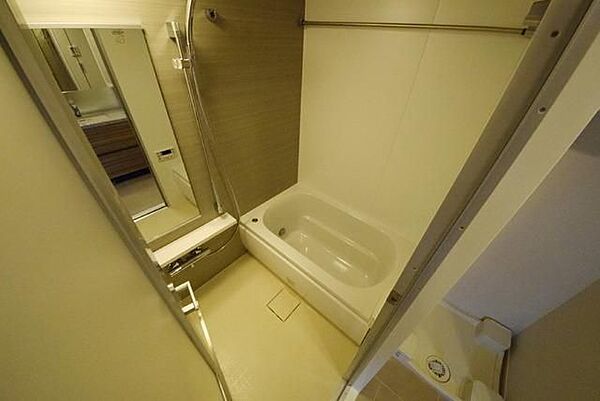 バス・シャワールーム　写真は同タイプ住居です。