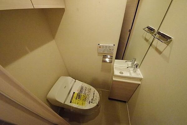 トイレ　写真は同タイプ住居です。