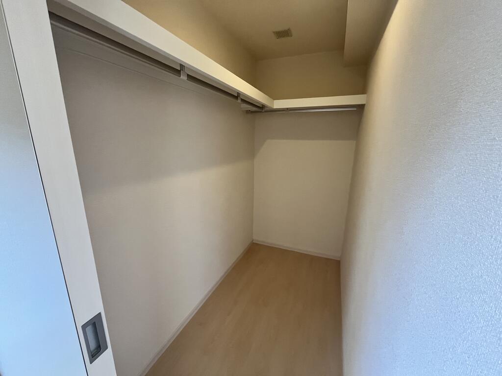 収納　ウォークインクローゼット