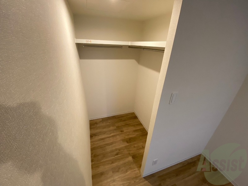 収納　クローゼットは奥行きもあり、荷物が多い方でも安心です。