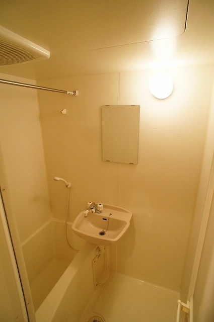 バス・シャワールーム　バス