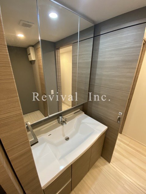 洗面設備　身だしなみに欠かせない化粧台