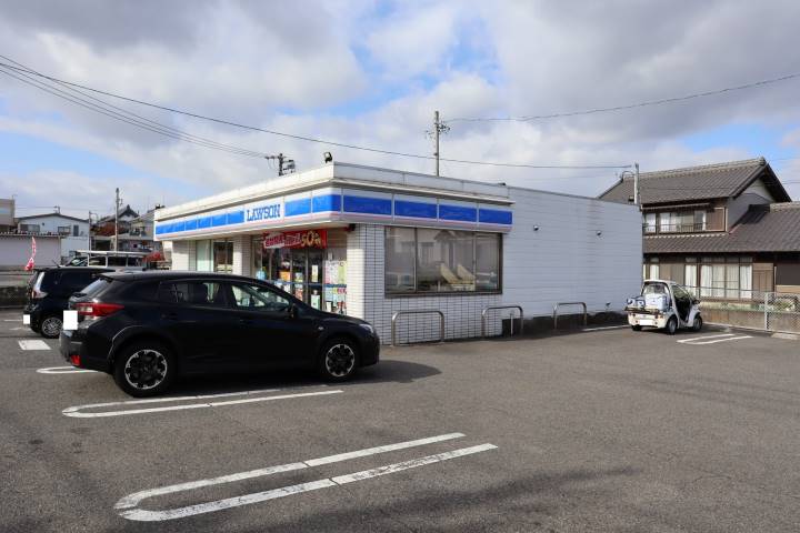 コンビニ　ローソン各務原入会町店（コンビニ）まで729m