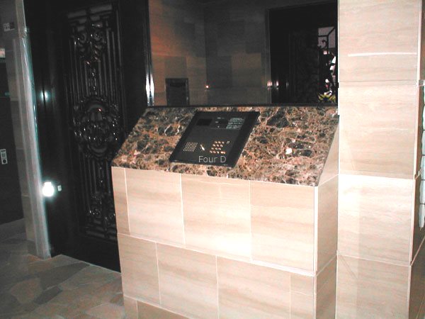 ロビー　★見学予約受付中★