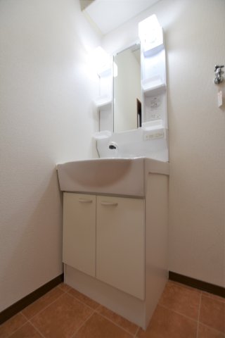 洗面設備　同物件、別号室の写真です。