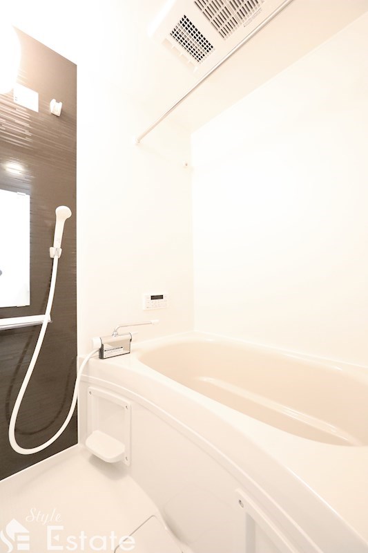 バス・シャワールーム　バスルーム