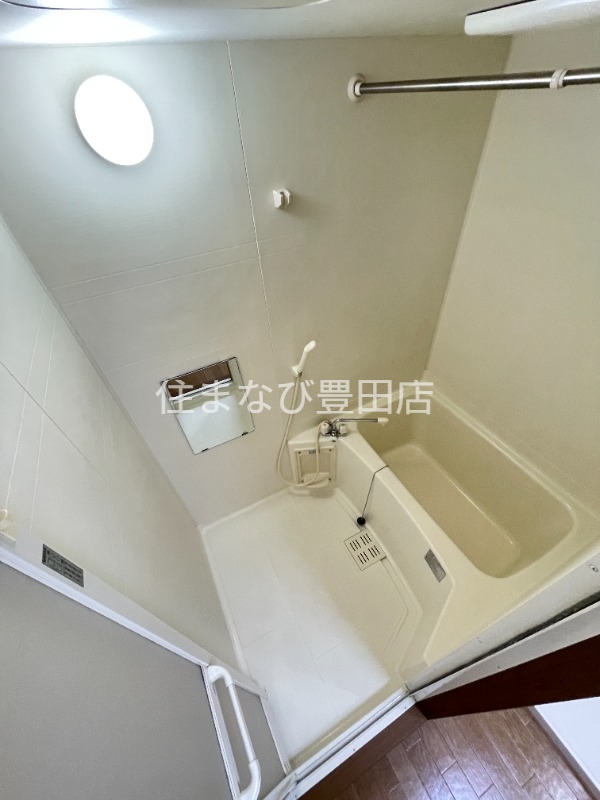 バス・シャワールーム　同型別部屋写真