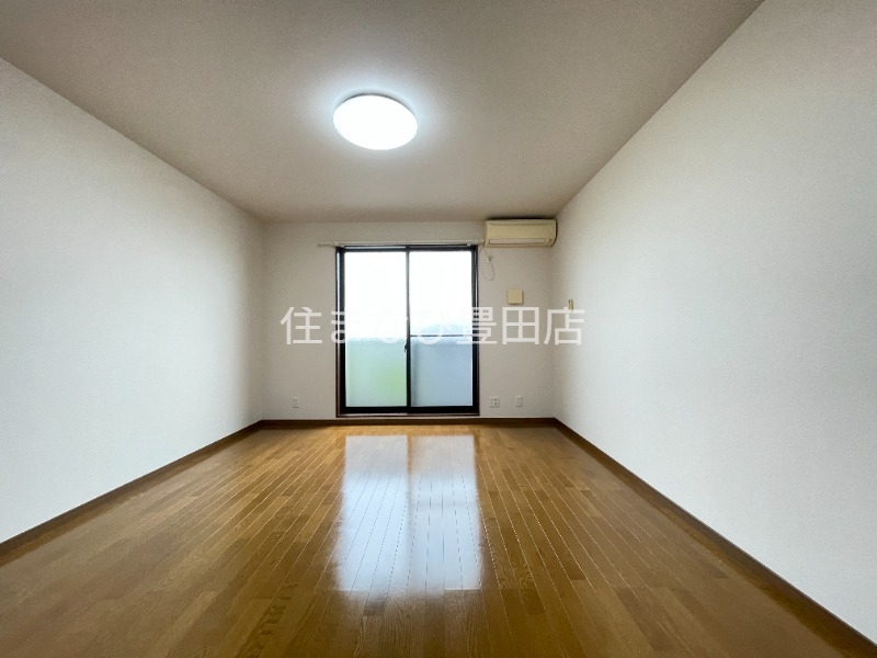 居室・リビング　同型別部屋写真