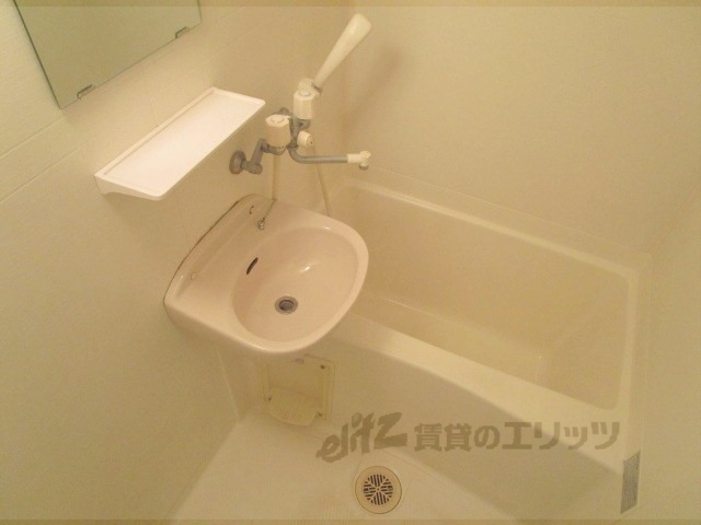 バス・シャワールーム　バス