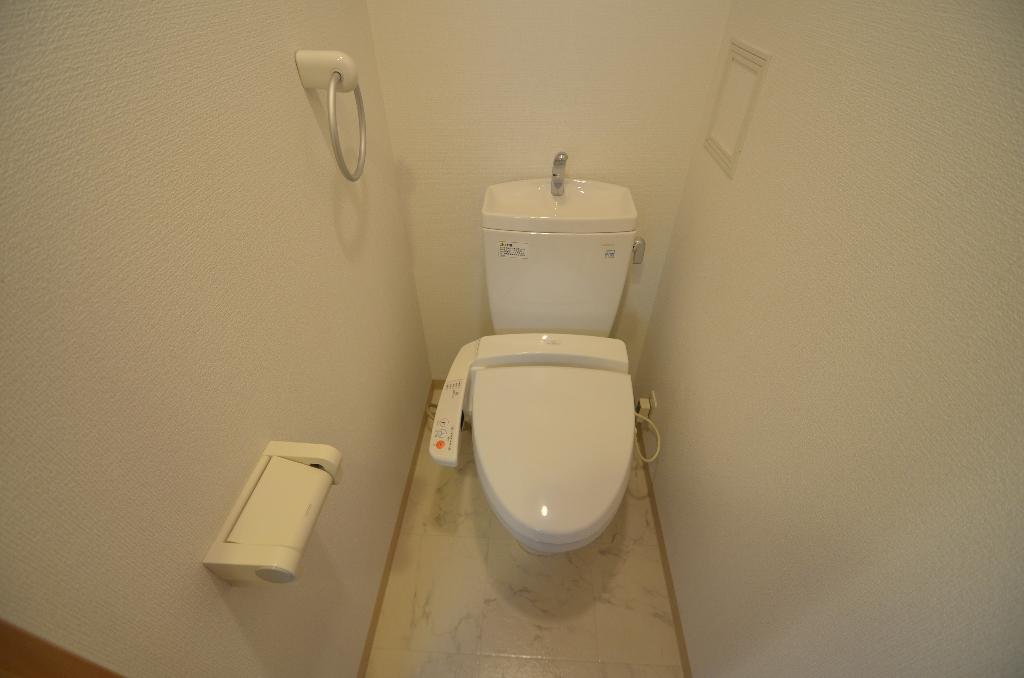 トイレ　シャワー付トイレ