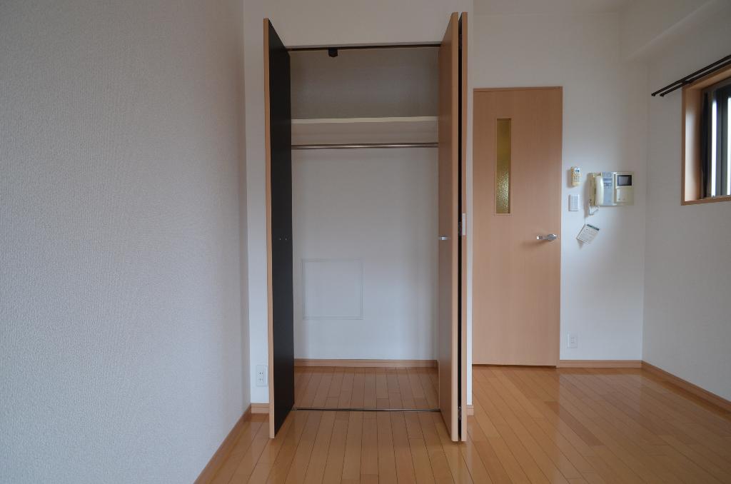 収納　クローゼット