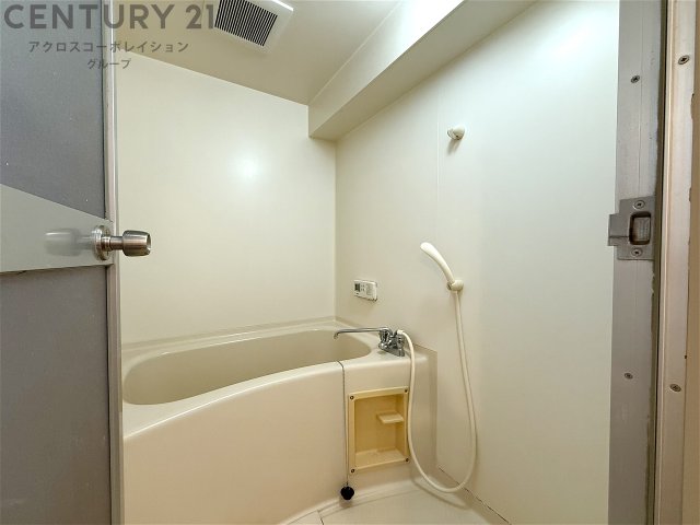 バス・シャワールーム　落ち着く空間のバスルーム♪